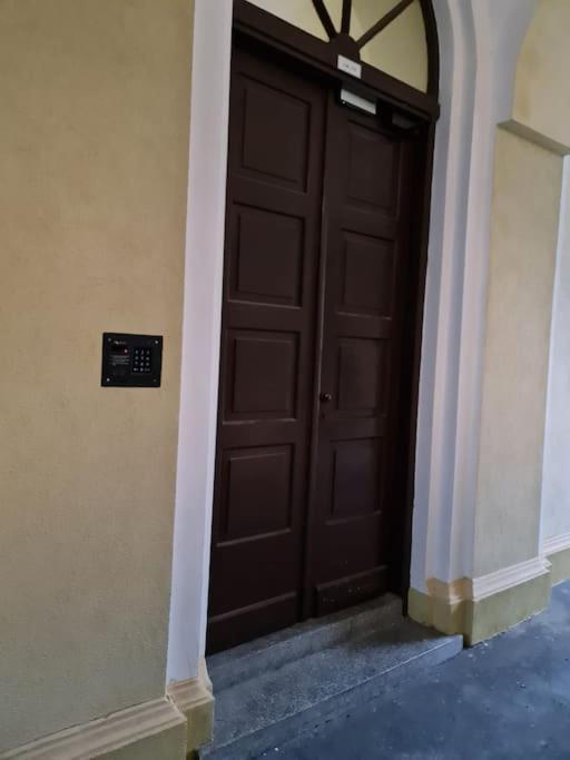Fantastic Waw - C19 Room F Варшава Экстерьер фото