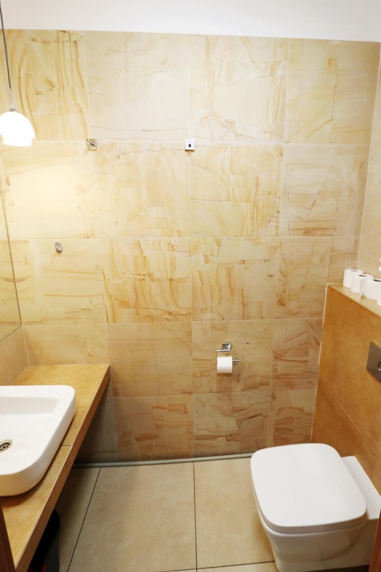 Fantastic Waw - C19 Room F Варшава Экстерьер фото